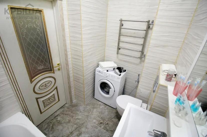 Жк Атамекен В Элитном Районе, 2 Комнатная Almatî Exterior foto